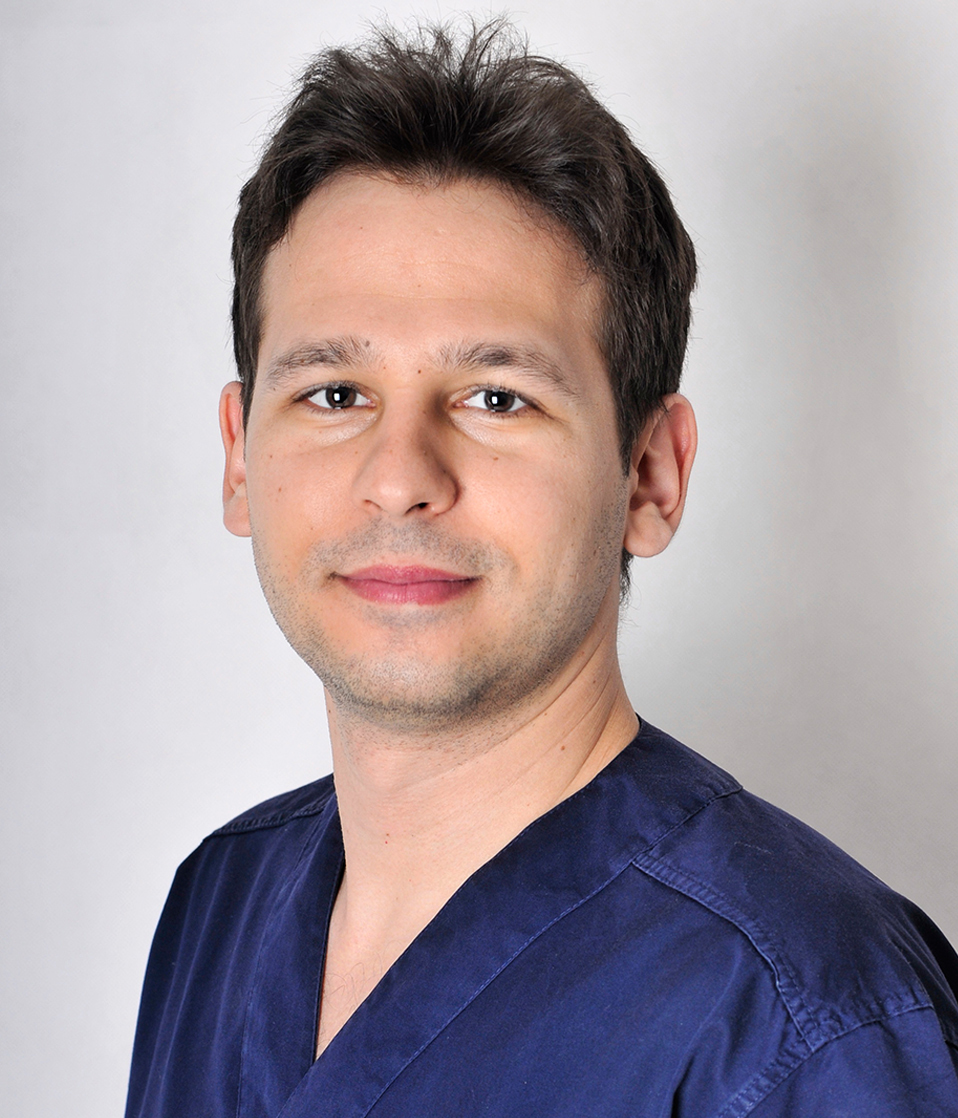 Dr. Vécsey Zsombor