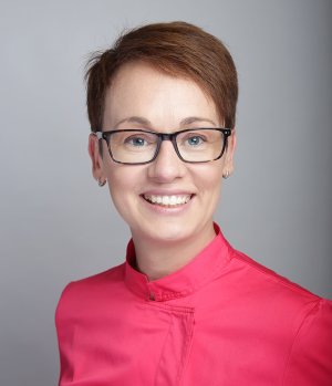 Dr. Gábor Anita